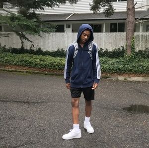 Meet your Posher, Deon